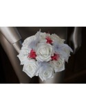 Bouquet demoiselle d\'honneur avec fleurs fuchsia et roses blanches