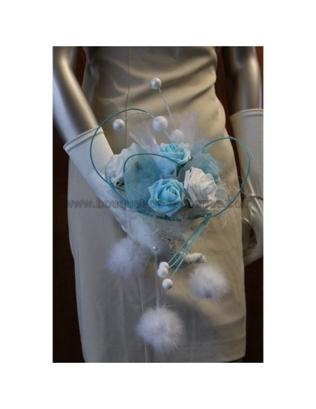 Majestueux Bouquet de la Mariée thème hiver bleu et blanc 