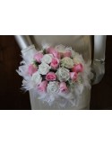 Bouquet de Mariée Rond fait avec des Roses, Plumes et des Perles