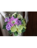 Bouquet demoiselle d\'honneur avec fleurs couleur parme et vert anis