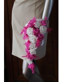 Bouquet de Mariage Cascade thème Fuchsia avec Roses & Plumes