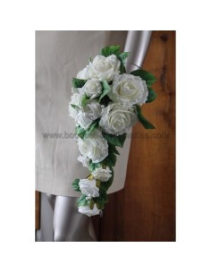 Bouquet Mariage Cascade avec des Roses couleur Ecru, feuilles 2