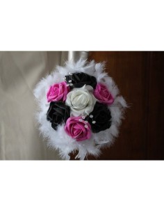 Bouquet demoiselle d'honneur avec roses blanches, fushia et noires