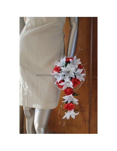 Bouquet de Mariée tombant thème lys, roses, perles rouge/blanc