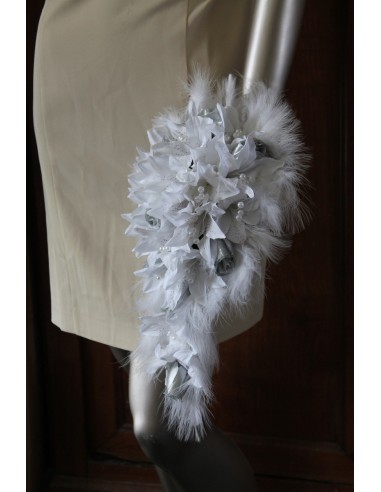 Bouquet de Mariée Cascade Lys Gris Argent avec des fleurs artificielles