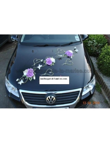 Décoration pour voiture de mariée avec papillons et coeurs sur rotin