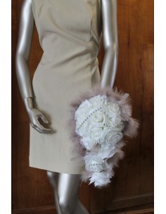 Bouquet de mariée cascade original couleur blanc, taupe gris, argent