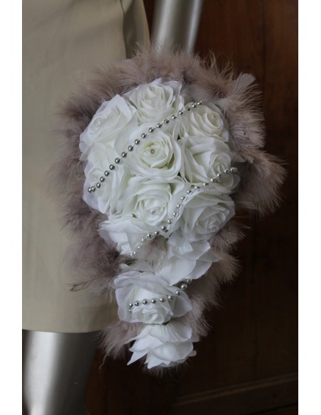 Bouquet de mariée cascade original couleur blanc, taupe gris, argent 