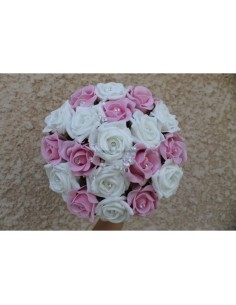 Bouquet de fleurs pour la mariée thème blanc et rose tendre