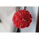 Bouquet de la mariée Rond avec des roses rouges et du strass