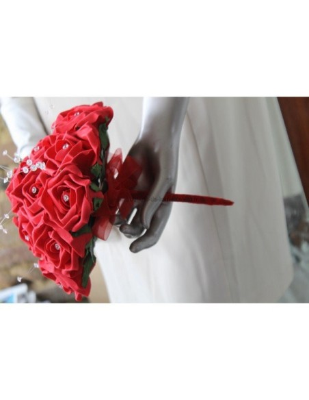 Bouquet de la mariée Rond avec des roses rouges et du strass