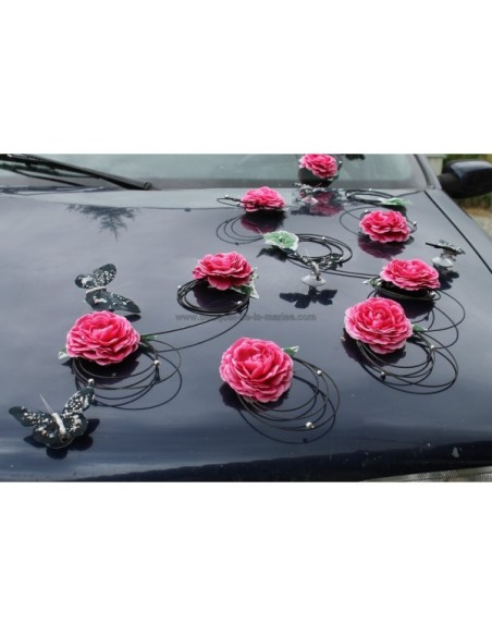 Décoration de voiture de mariage thème fuchsia, noir avec papillon