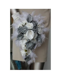 Bouquet Fleurs Mariage Cascade thème Arums & Roses gris et blanc