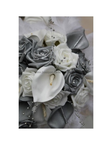 Bouquet Fleurs Mariage Cascade thème Arums & Roses gris et blanc