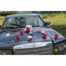 Décoration voiture mariage chapeau, voile, cœurs, colombes parme et blanc