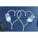 Décoration de voiture de mariage: 2 cœurs de rotin avec des roses
