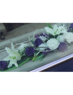 Composition florale pour mariage: décoration de la plage arrière de voiture 2
