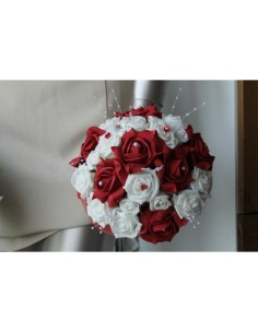 Bouquet de mariée rond avec de magnifiques roses blanches & rouge