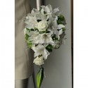 Bouquet mariage cascade thème Lys et Roses ivoire avec des perles