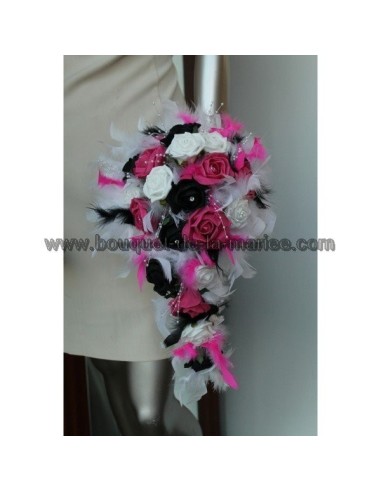Bouquet marié cascade thème blanc et noir avec fuchsia et plumes