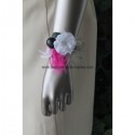 Bracelet pour mariage fuchsia et noir plumes et perles