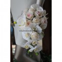 Beau Bouquet Mariage Cascade avec Orchidée Ivoire et Rose tendre