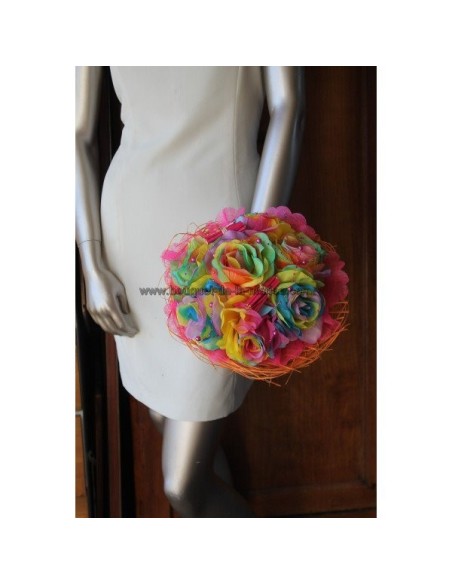 UNIQUE Bouquet de mariée rond thème ''arc en ciel'' roses, perles et  tulle UNIQUE Bouquet de mariée rond thème ''arc en ciel'' roses, perles et  tulle