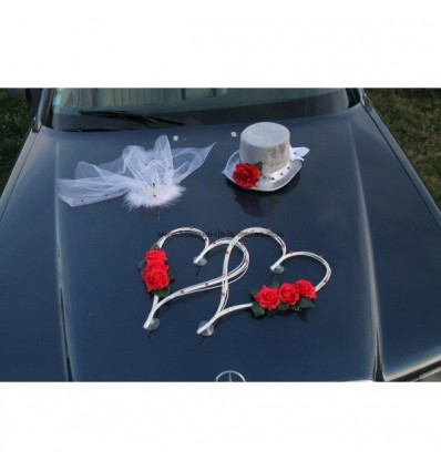 Splendide décoration de voiture de mariage thème rouge et argent