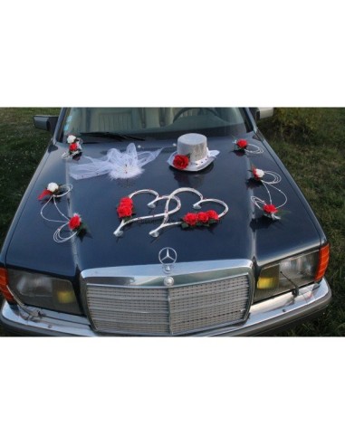 Décoration de voiture de mariage thème rouge, blanc et argent