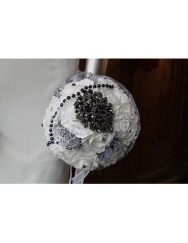 UNIQUE Bouquet de mariée fait main noir, blanc broche et strass!