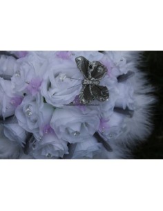 Bouquet Mariée Rond thème parme, gris et blanc avec plumes 2