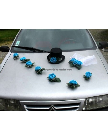Décoration voiture pour mariage :roses turquoise, chapeau et voile