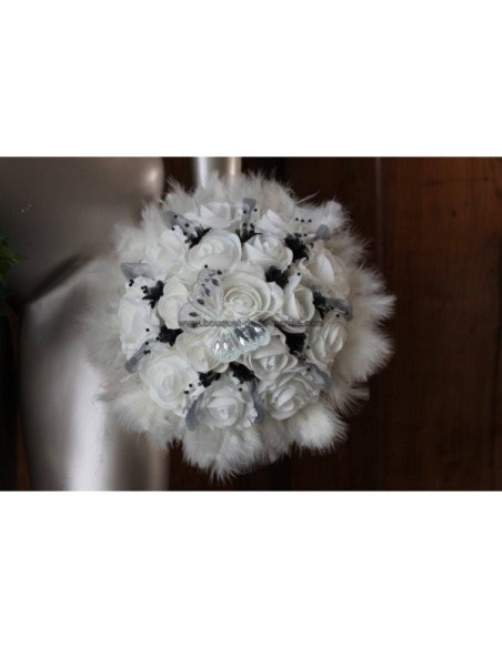 Bouquet de Mariée Rond thème noir et blanc ou ivoire papillon Bouquet de Mariée Rond thème noir et blanc ou ivoire papillon