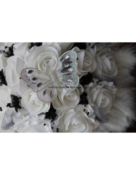 Bouquet de Mariée Rond thème noir et blanc ou ivoire papillon Bouquet de Mariée Rond thème noir et blanc ou ivoire papillon