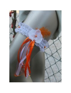 Belle Jarretière de mariée avec orchidées blanches et orange