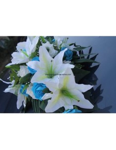 Bouquet de mariage pour voiture avec roses, lys turquoise et blanc cassé 2