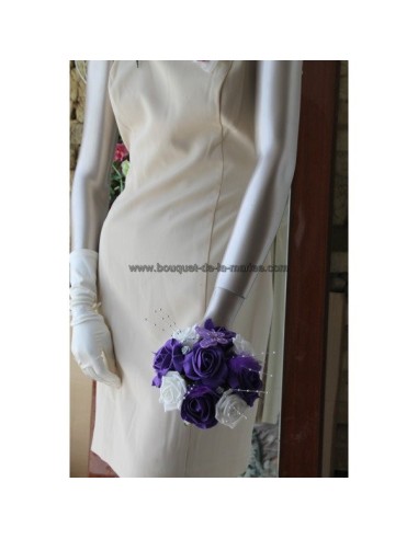 Bouquet demoiselle d'honneur thème violet avec plumes et perles