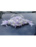 Décoration voiture de mariage plumes blanc, parme et gris argenté