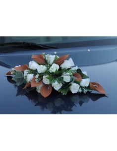 Bouquet florale pour voiture mariage arums chocolat et roses ivoire 2