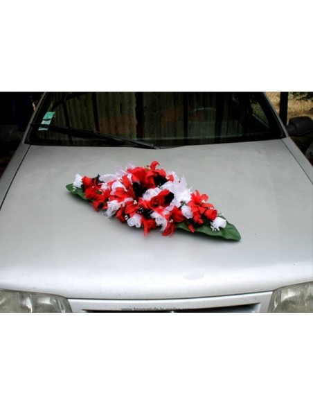Gerbe composition florale voiture mariage noir blanc rouge