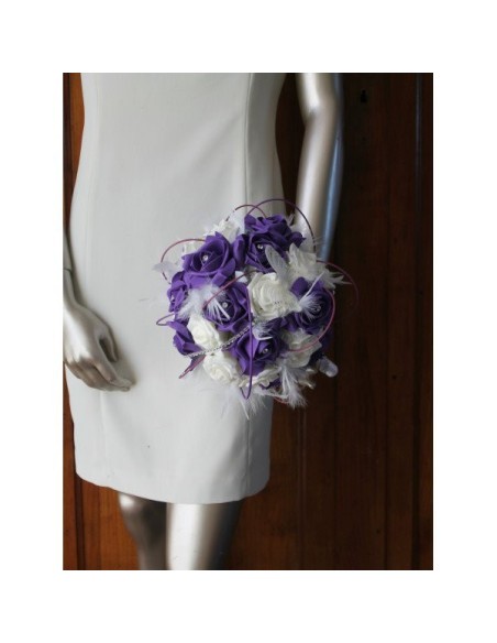 Bouquet de mariée couleur violet et blanc avec plumes, strass et perles