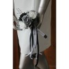 Bouquet demoiselle d'honneur roses noires gris argenté et blanc