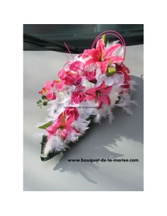 Décoration voiture pour mariage couleur fuchsia et blanc 2