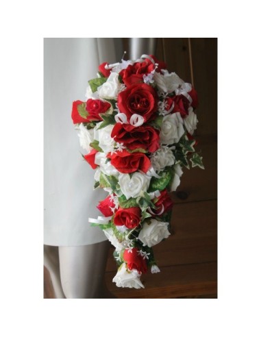 Bouquet de Mariage Tombant avec des roses rouges et blanches