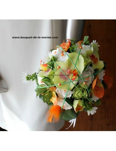 Bouquet de mariée avec longues tiges thème vert anis et orange