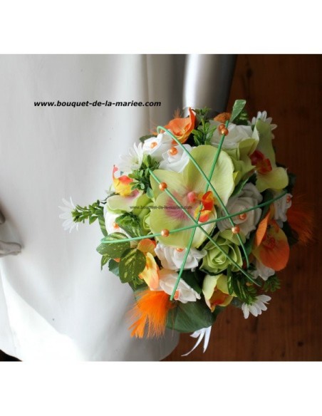 Bouquet de mariée avec longues tiges thème vert anis et orange