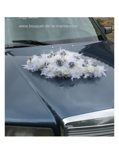 Bouquet voiture mariée plumes gris argenté et blanc