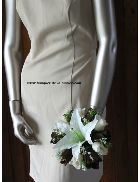 Bouquet de Mariée Rond "Style" avec 1 gros Lys, des Roses et Perles