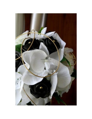 Bouquet de mariée pour mariage noir et blanc roses et orchidées