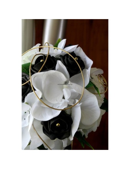 Bouquet de mariée pour mariage noir et blanc roses et orchidées